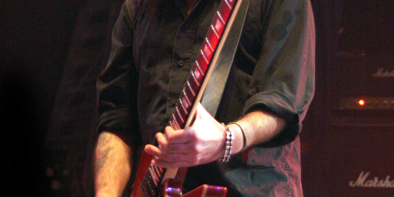 Phil Campbell, longtime Motörhead guitarist, dead at 64